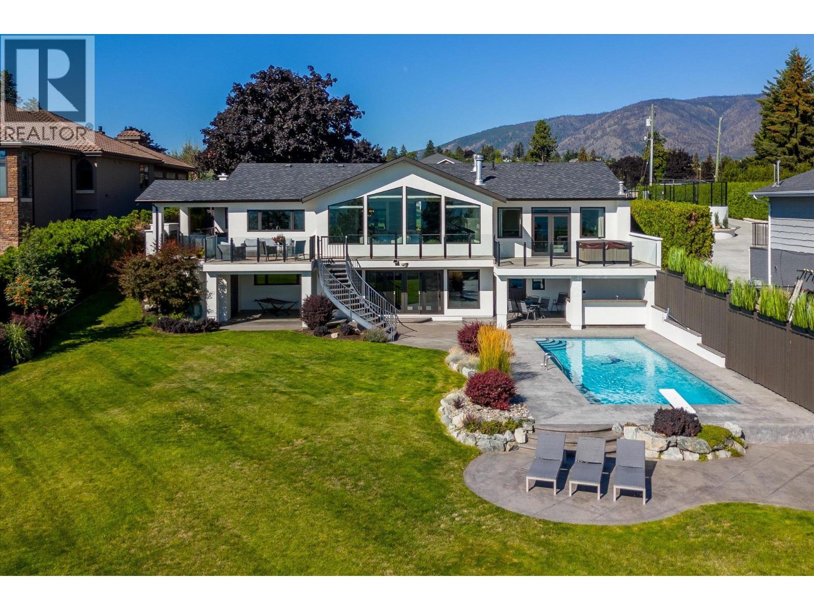  2523 Hillsborough Road, West Kelowna