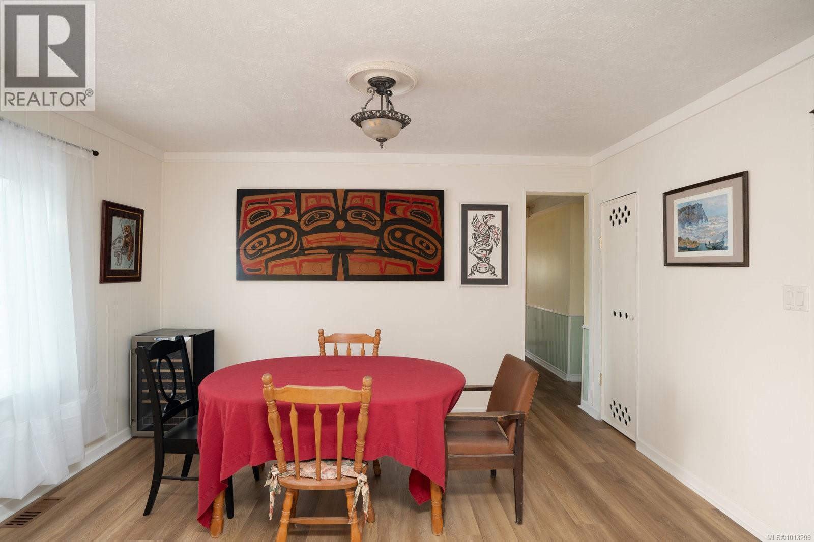 1256 Walnut Street, Victoria