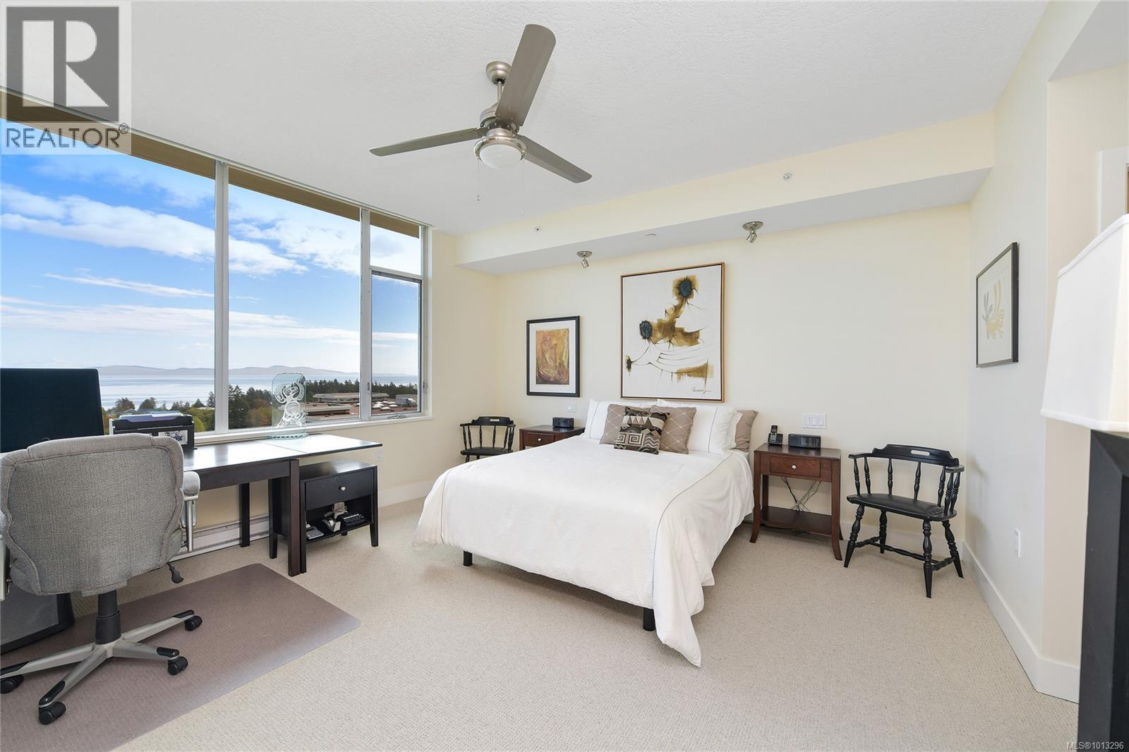 502 748 Sayward Hill Terr, Saanich