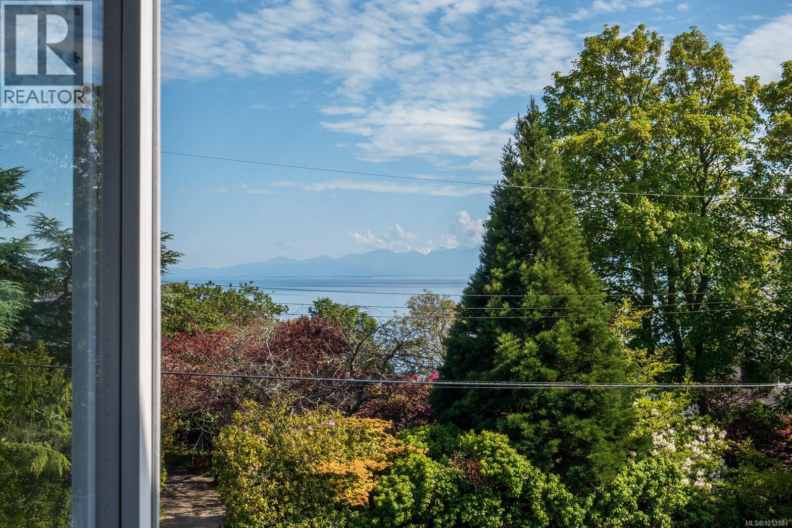  280 King George Terrace, Oak Bay
