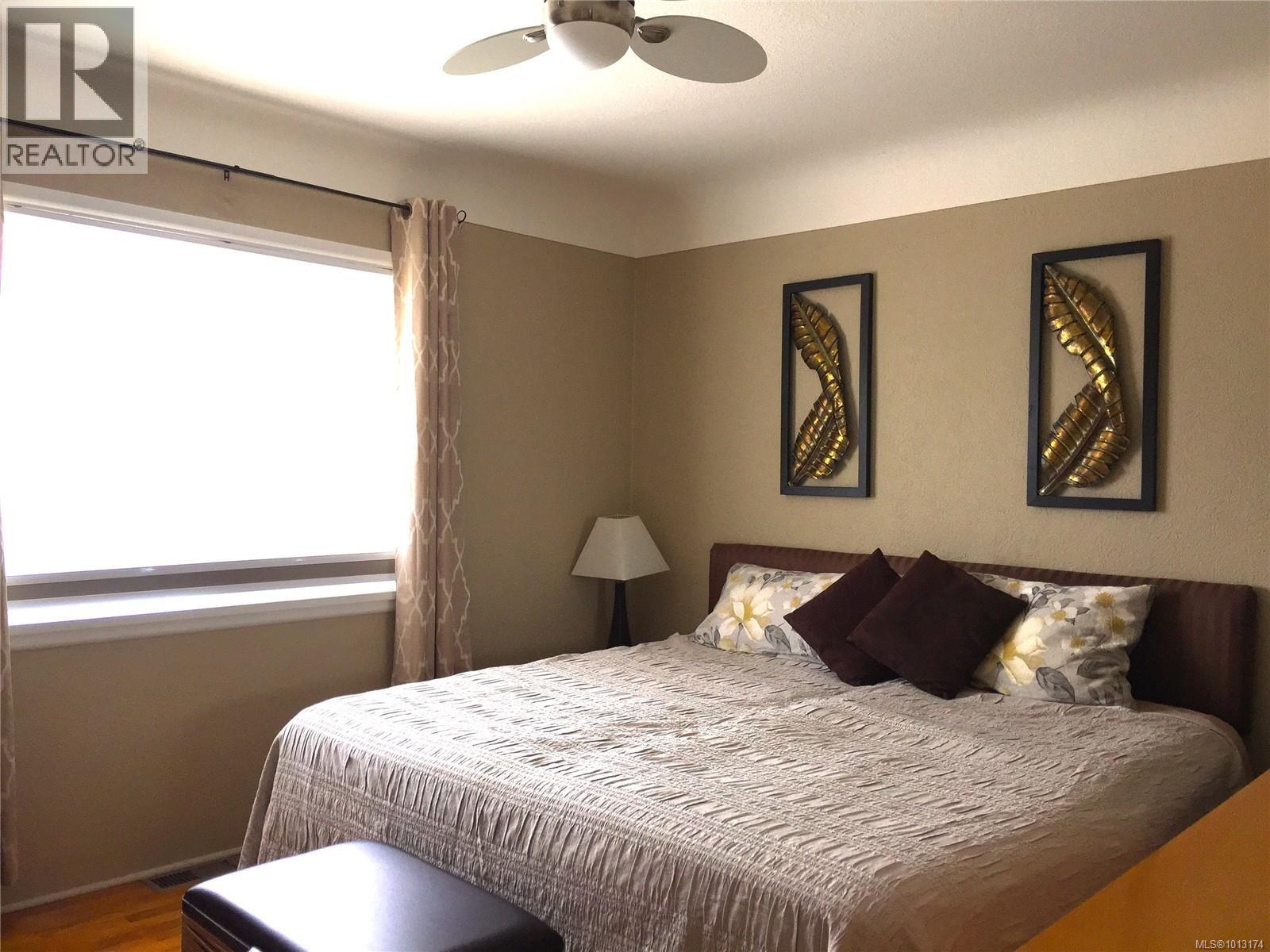  582 Baxter Avenue, Saanich