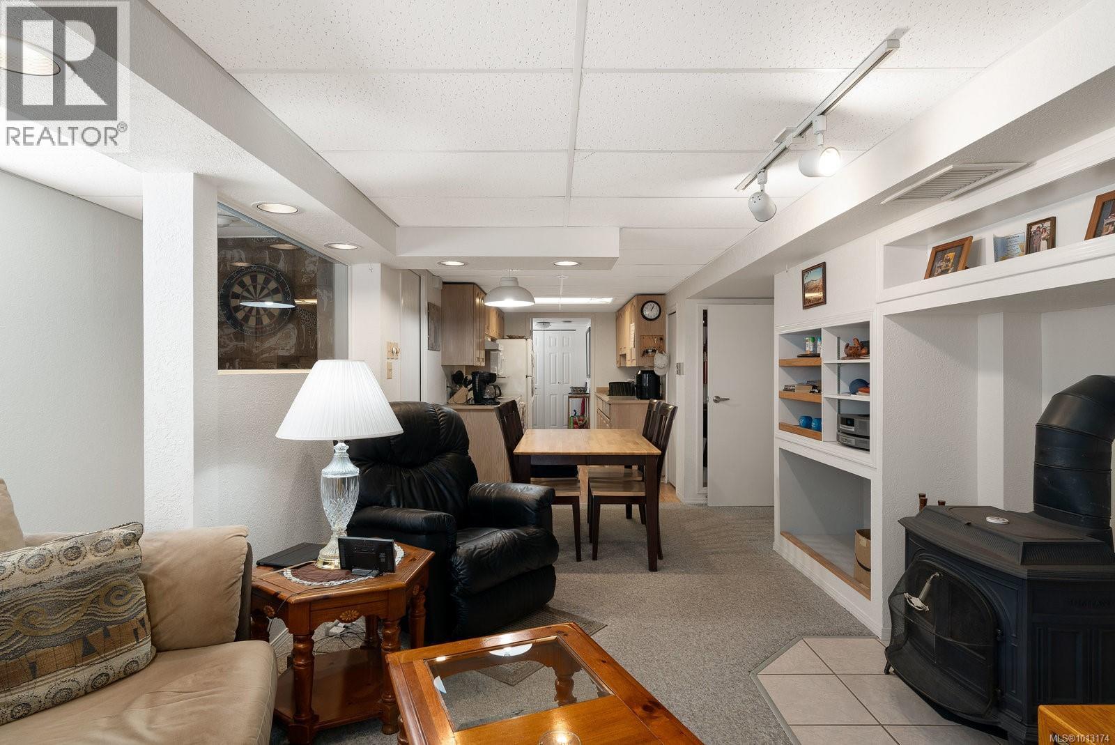  582 Baxter Avenue, Saanich