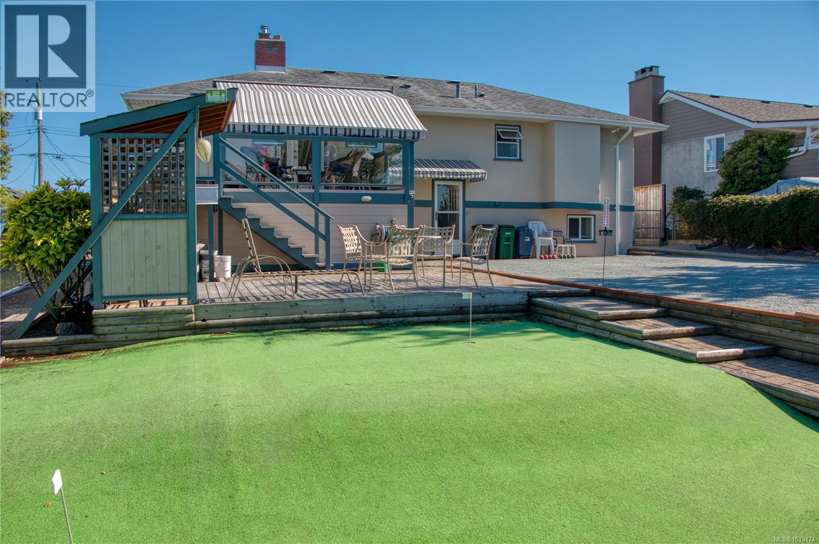  582 Baxter Avenue, Saanich