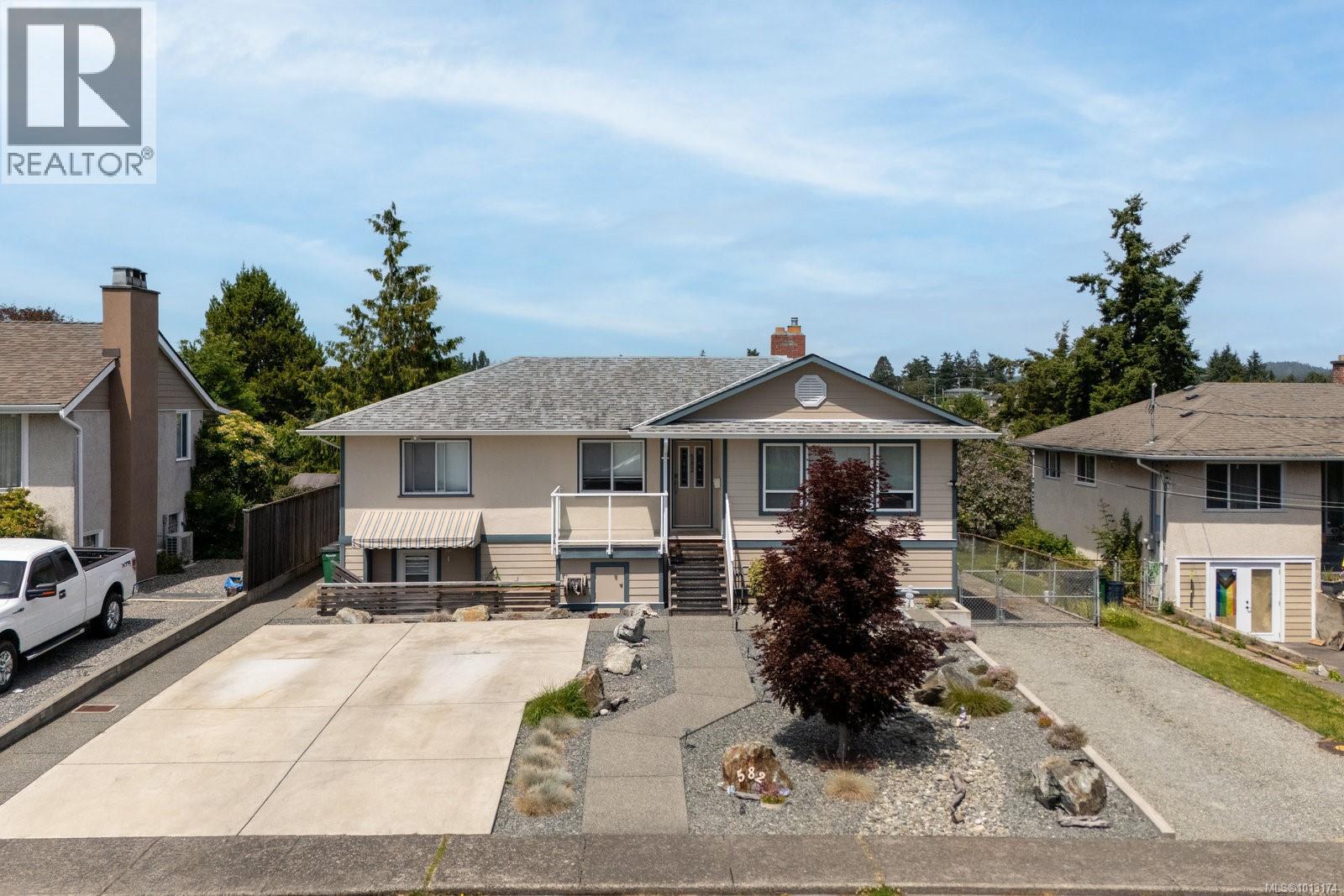  582 Baxter Avenue, Saanich