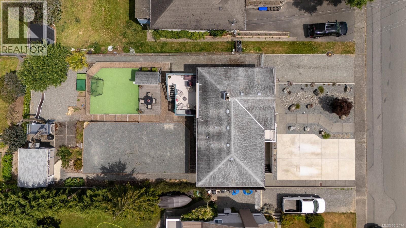  582 Baxter Avenue, Saanich