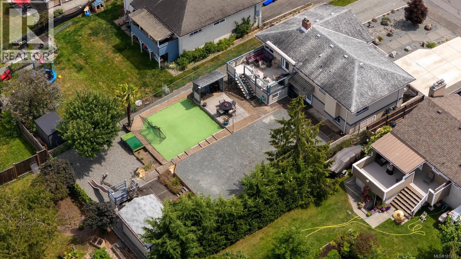  582 Baxter Avenue, Saanich