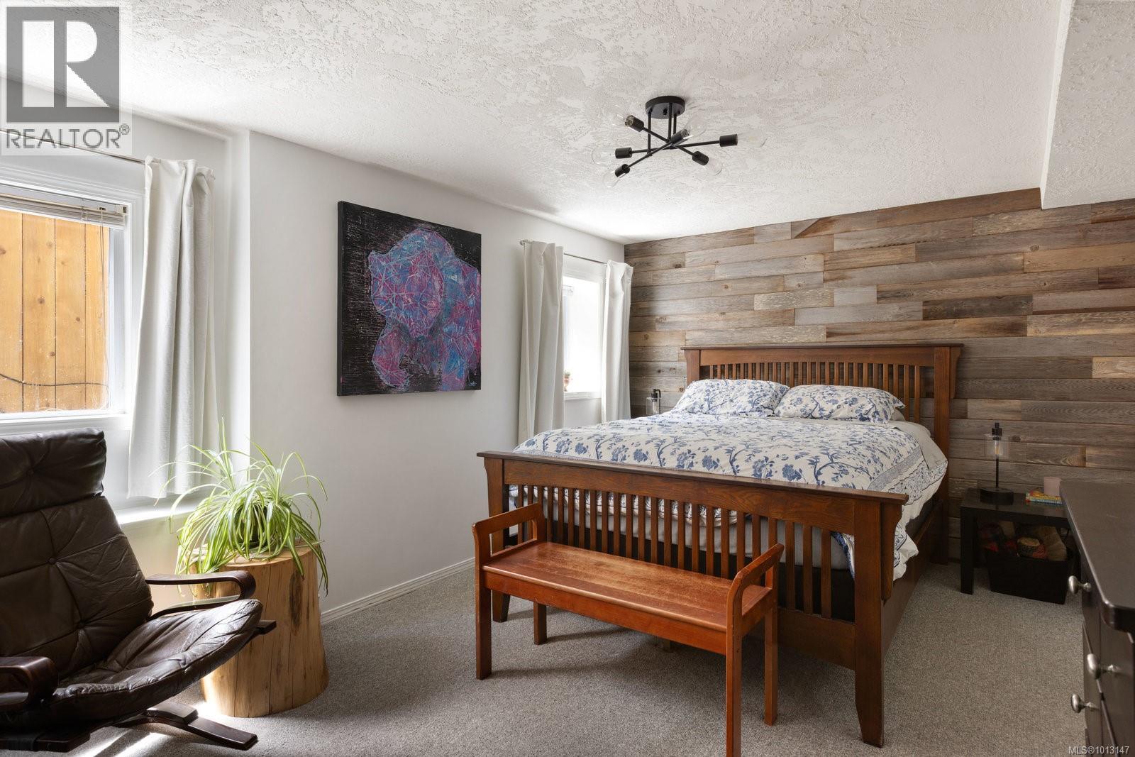  2571 Heron Street, Oak Bay