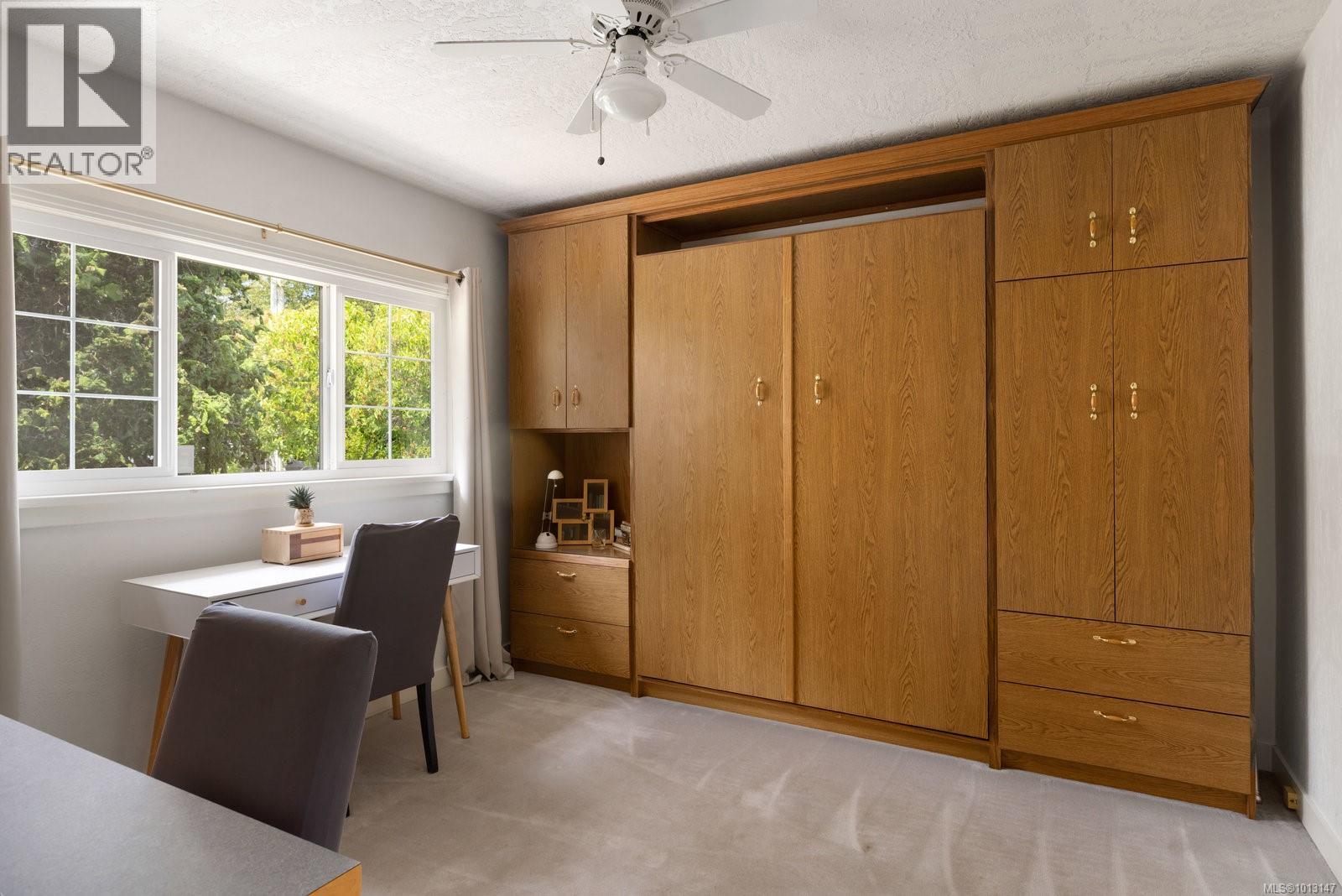  2571 Heron Street, Oak Bay