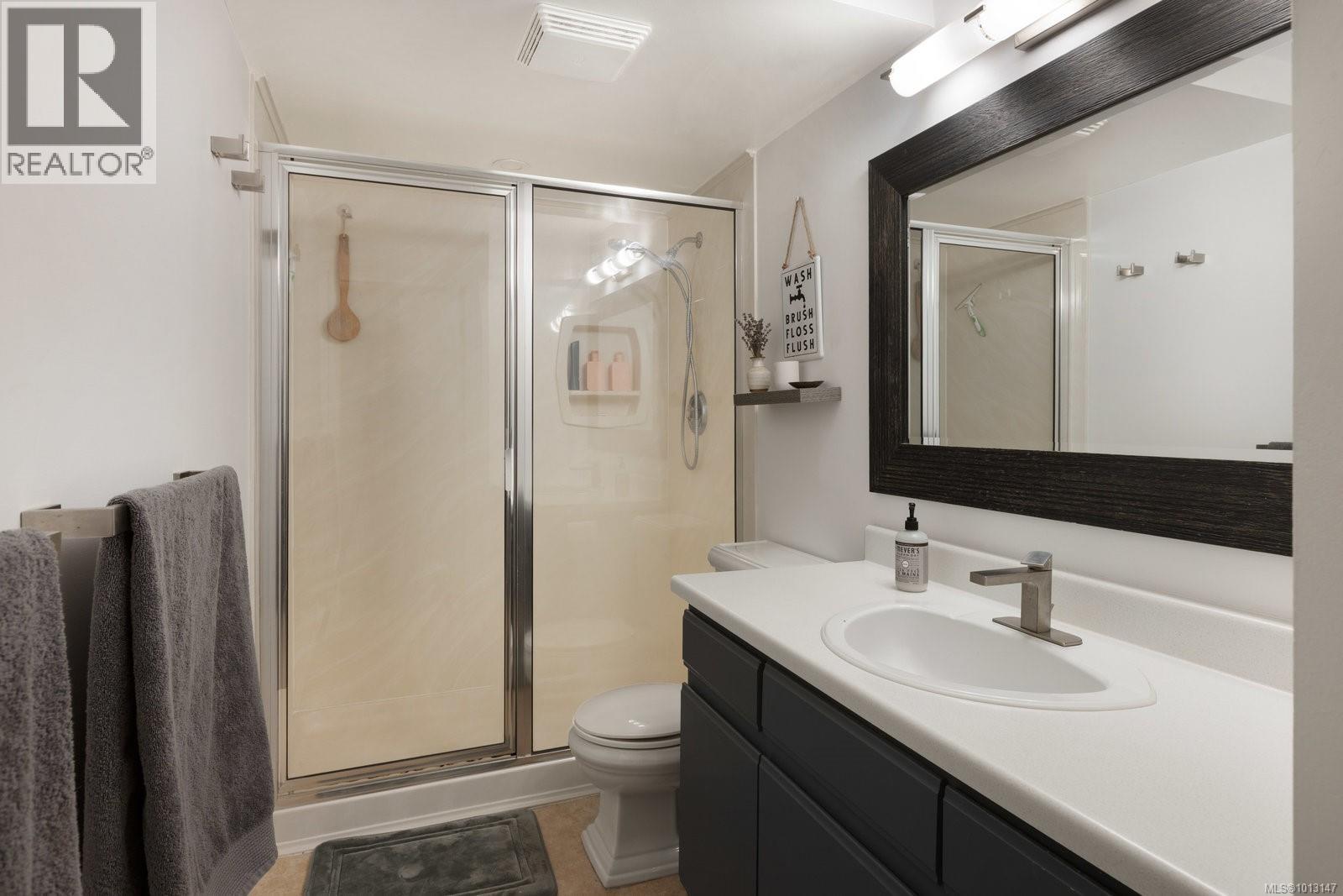  2571 Heron Street, Oak Bay