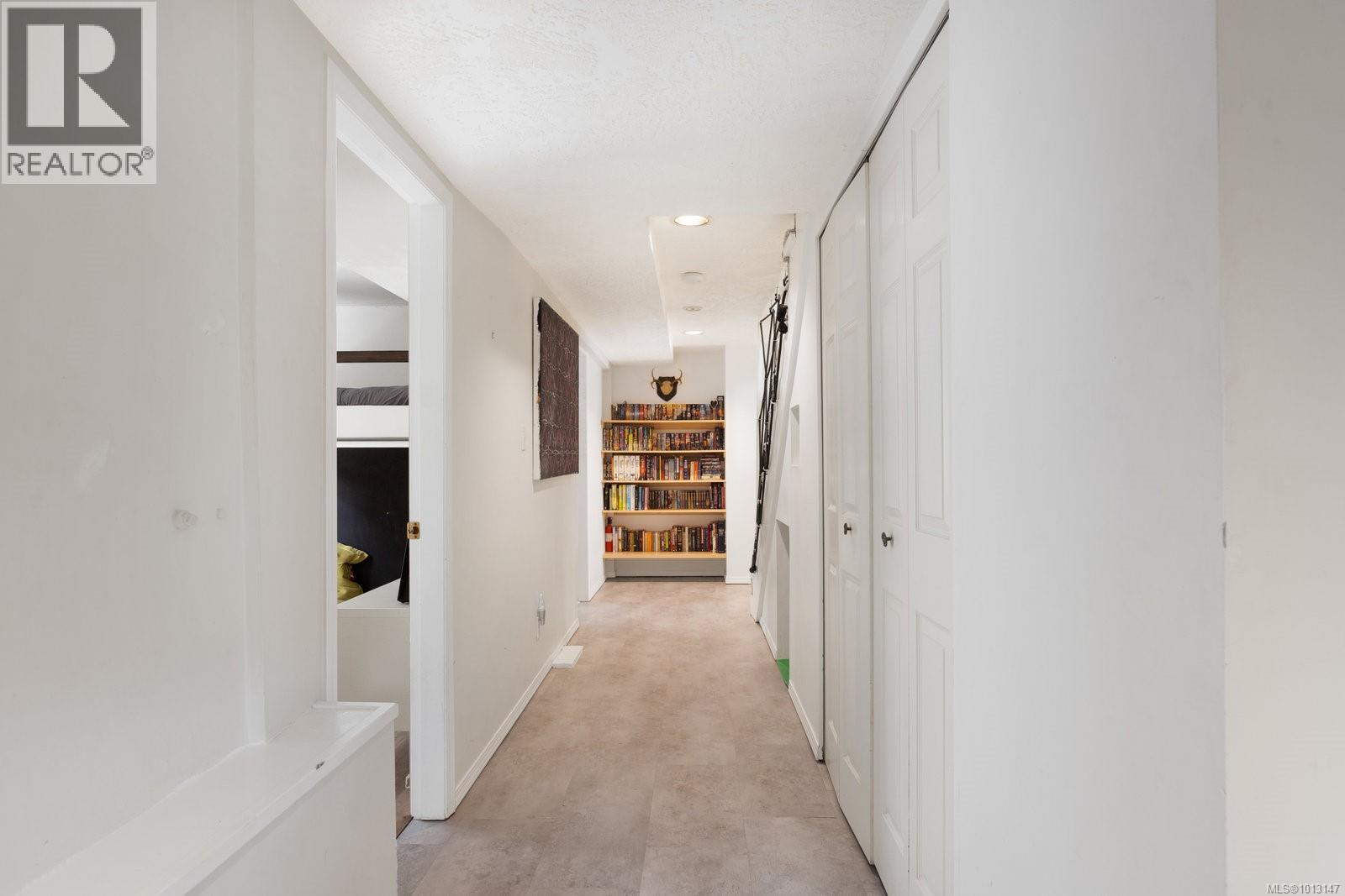  2571 Heron Street, Oak Bay