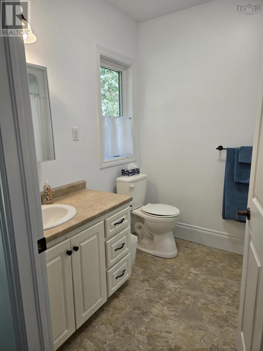 Property 23 of 28 of 4821 Highway 1