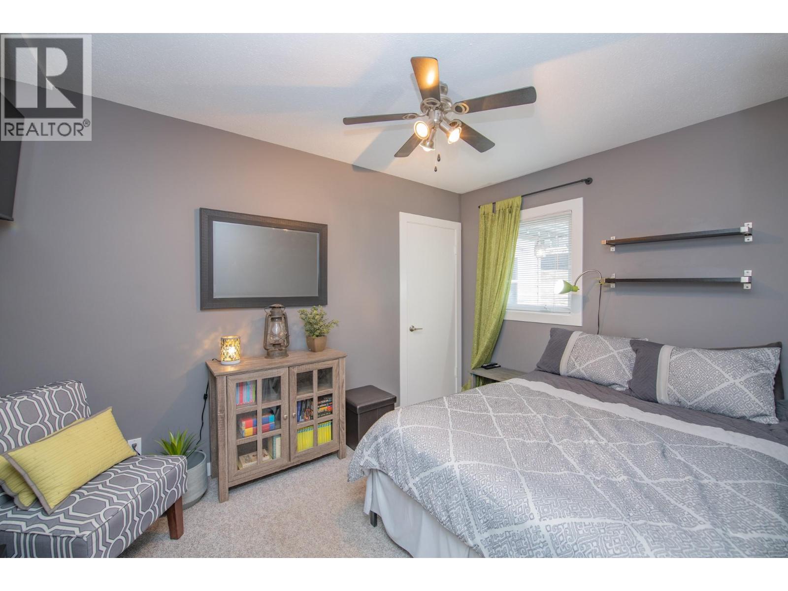 2506 Shuswap Avenue - 18