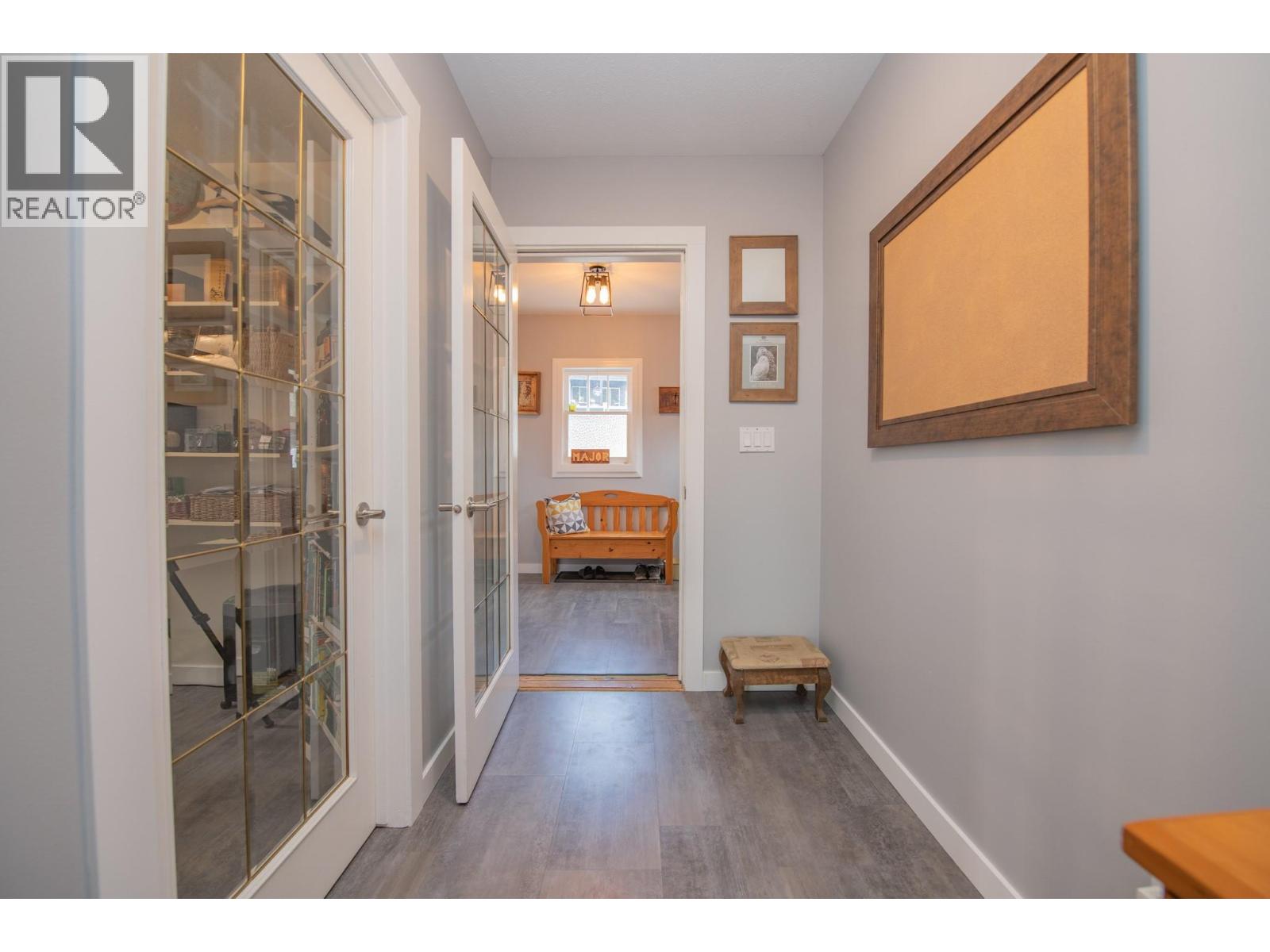 2506 Shuswap Avenue - 26
