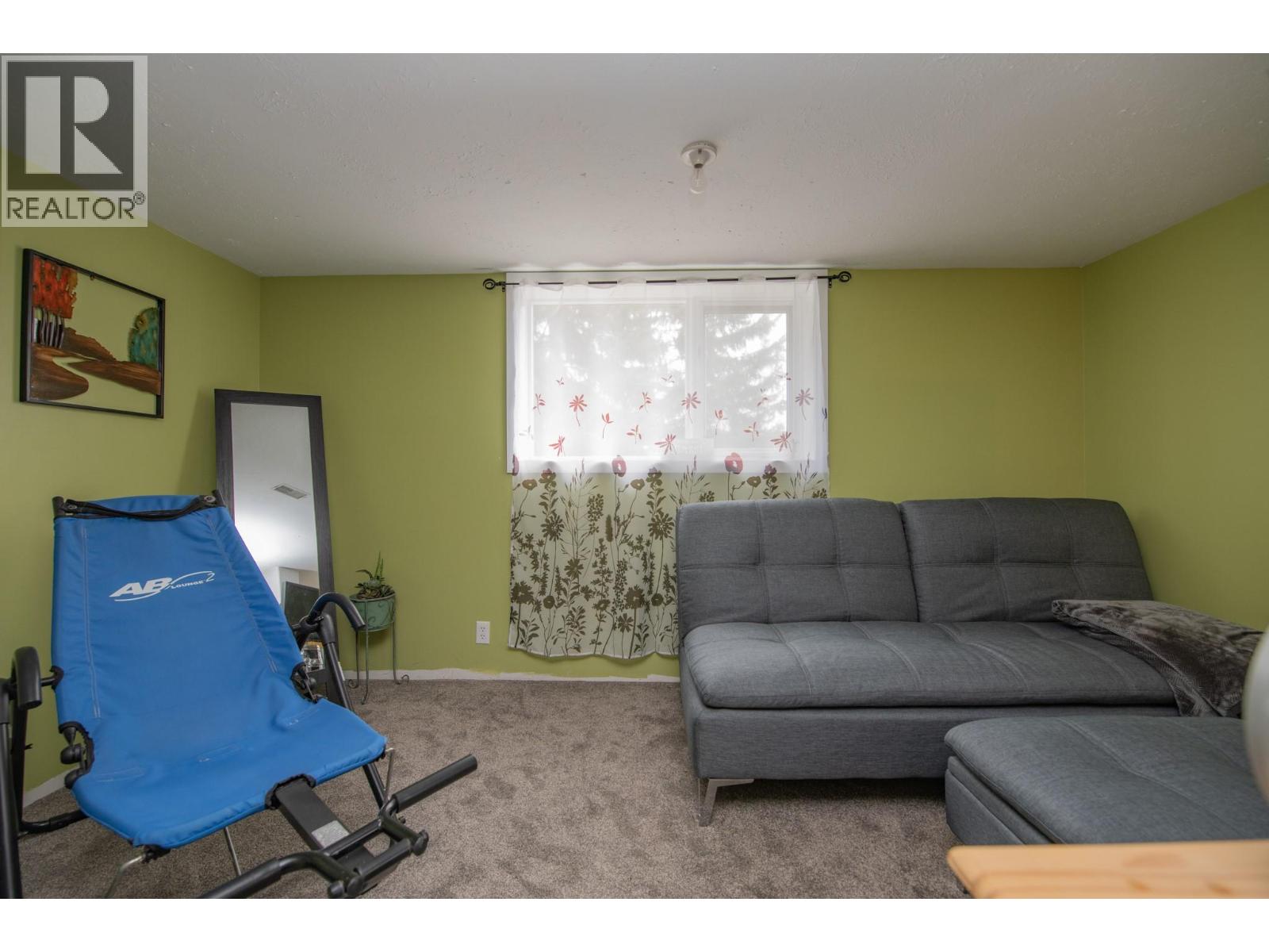 2506 Shuswap Avenue - 29