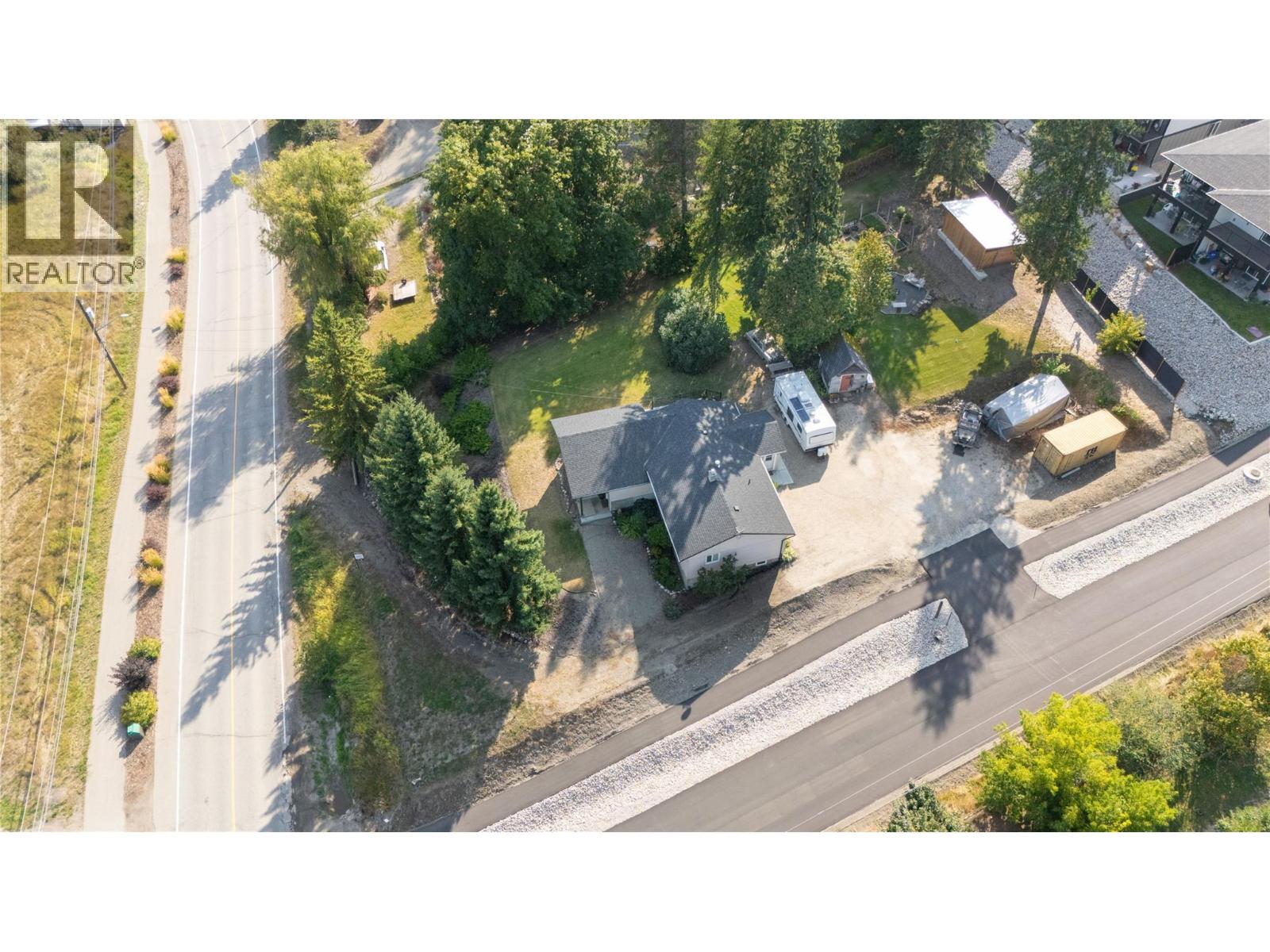 2506 Shuswap Avenue - 51