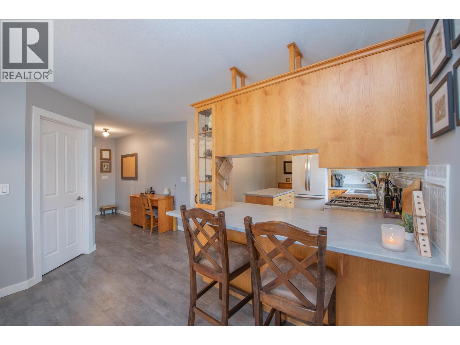 2506 Shuswap Avenue - 9