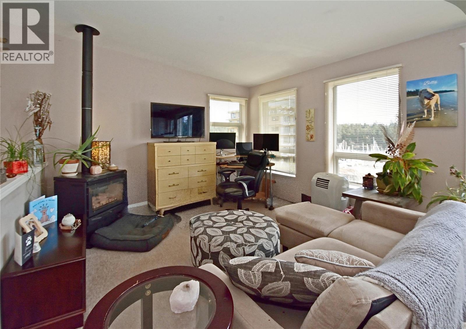 350 STEWART AVE - 15