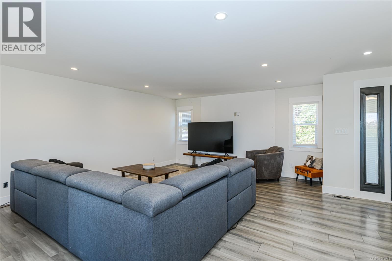  1979 Grandview Drive, Saanich