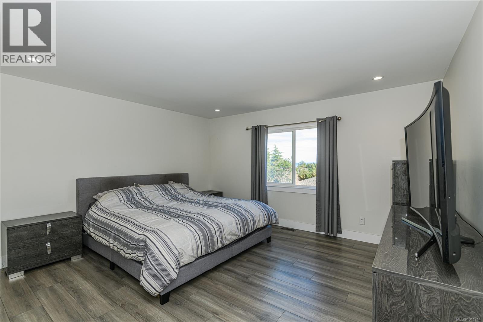  1979 Grandview Drive, Saanich