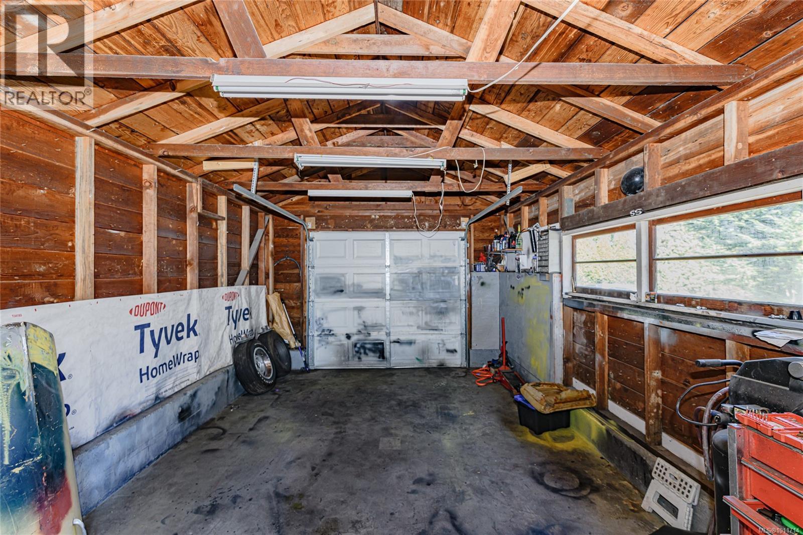  1979 Grandview Drive, Saanich