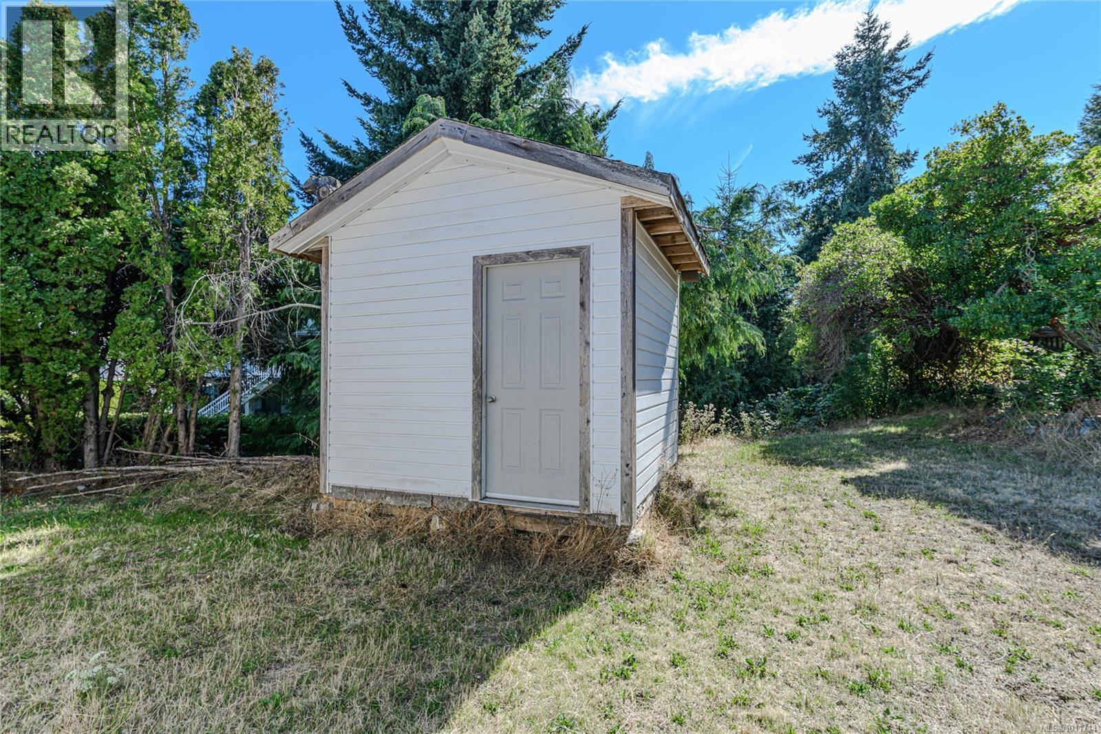  1979 Grandview Drive, Saanich