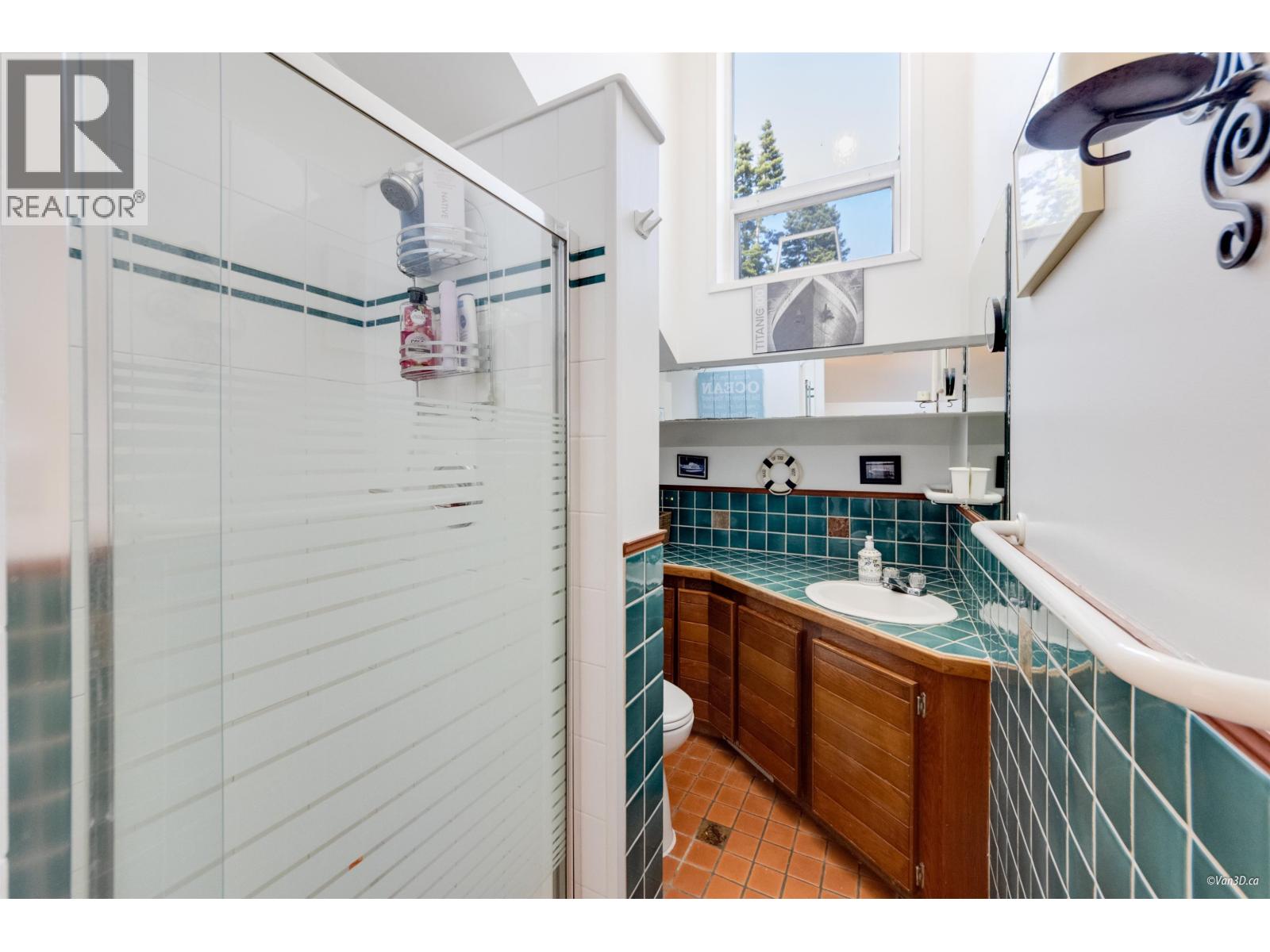 1115 LENORA ROAD, Bowen Island