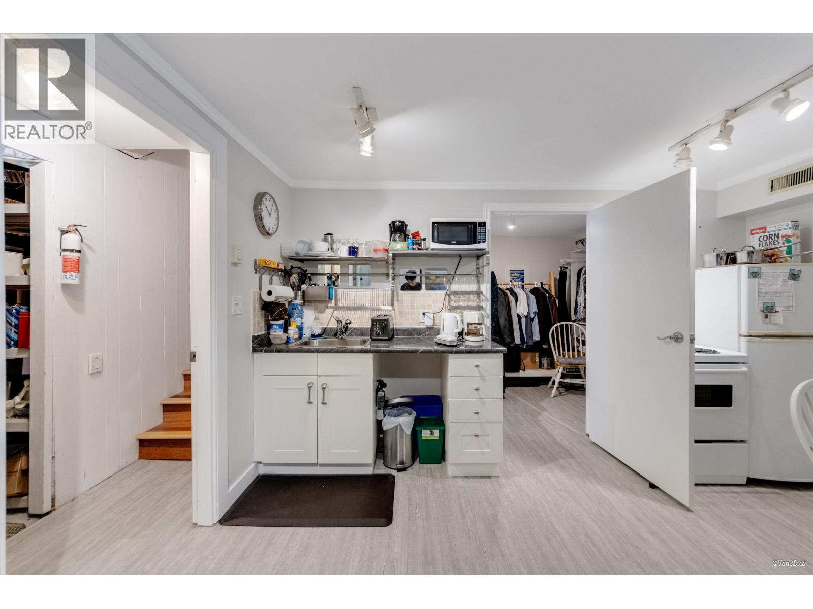 1115 LENORA ROAD, Bowen Island