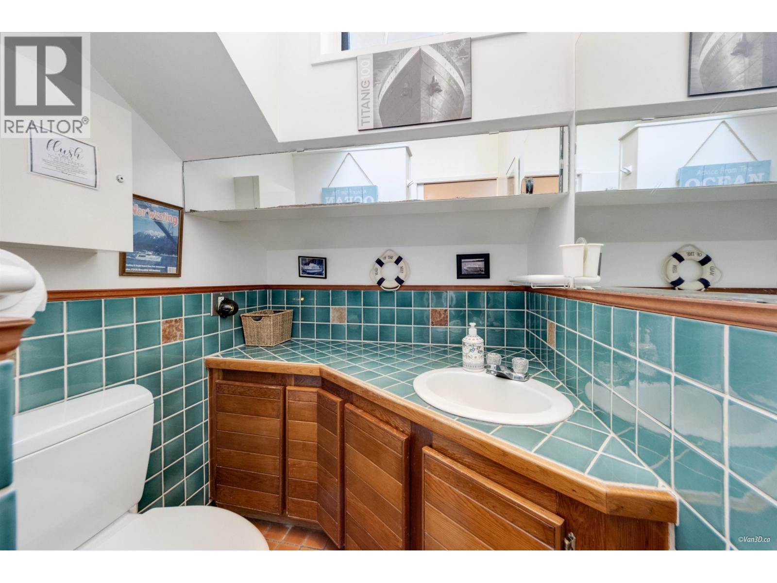 1115 LENORA ROAD, Bowen Island