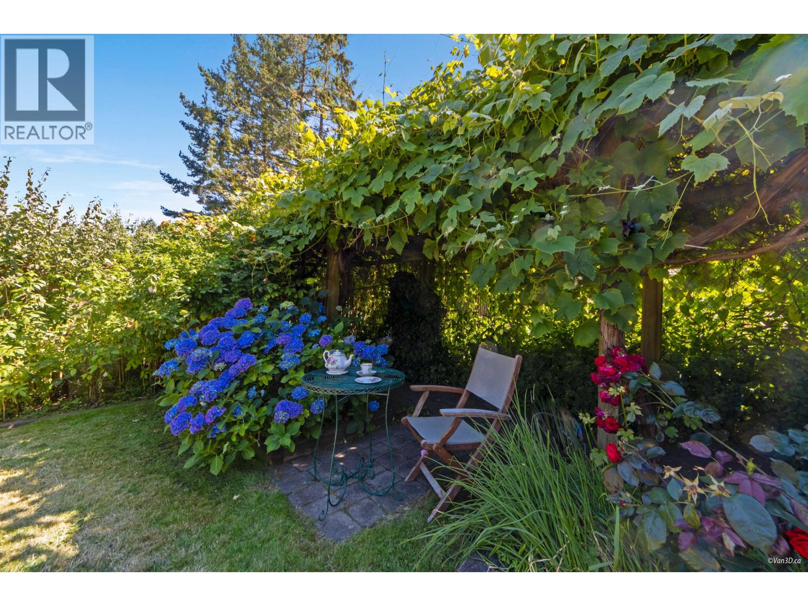 1115 LENORA ROAD, Bowen Island