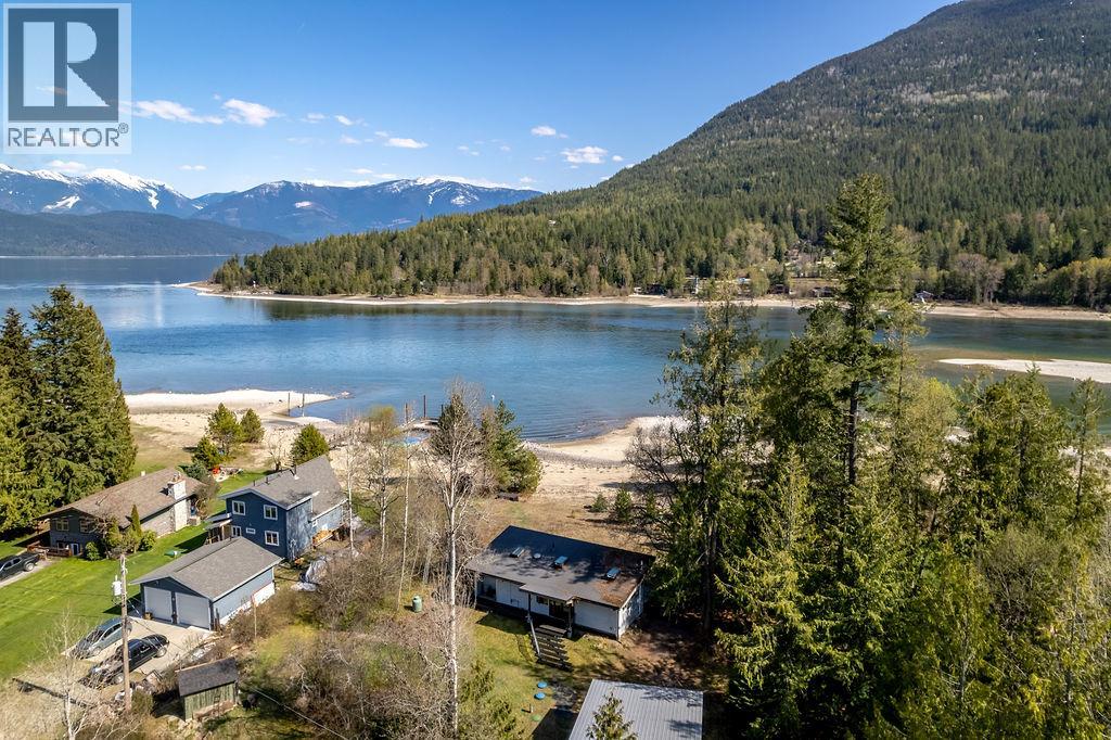 8902 Beach Street, Balfour