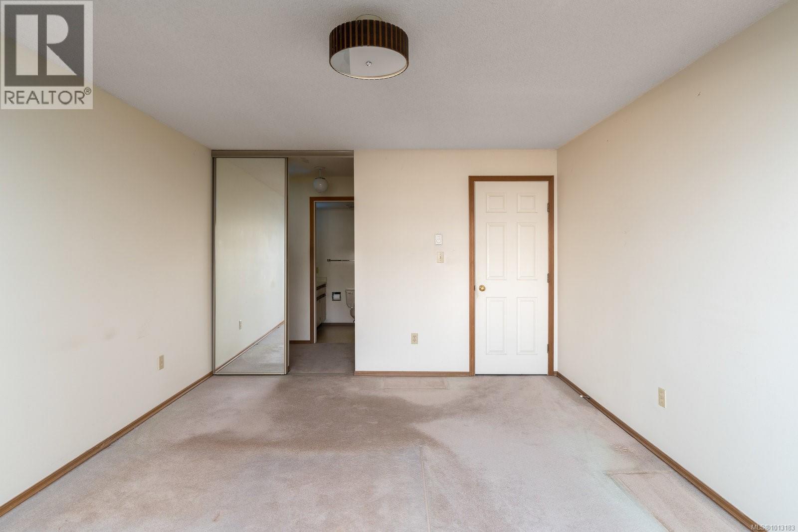 312 10459 Resthaven Drive, Sidney