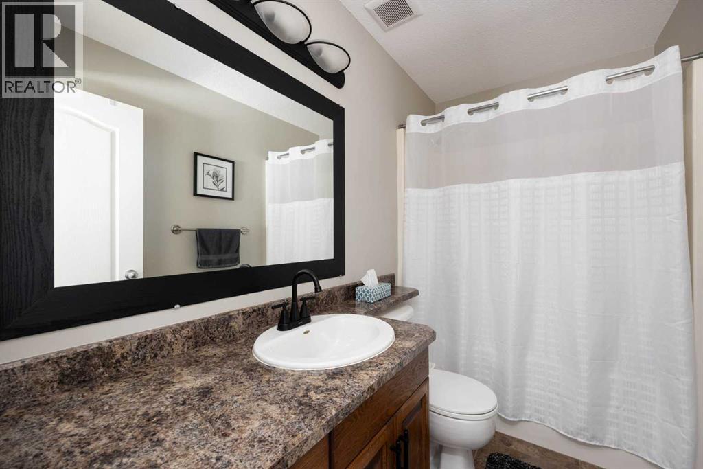 225 Hawthorn Way, Fort McMurray