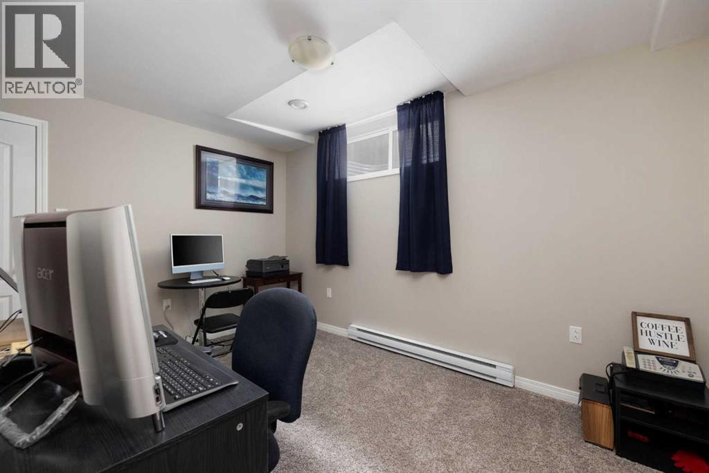 225 Hawthorn Way, Fort McMurray