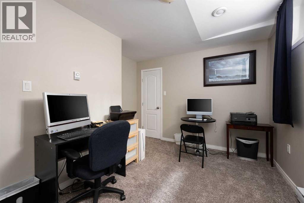 225 Hawthorn Way, Fort McMurray