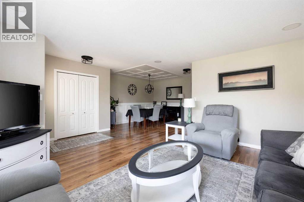 225 Hawthorn Way, Fort McMurray