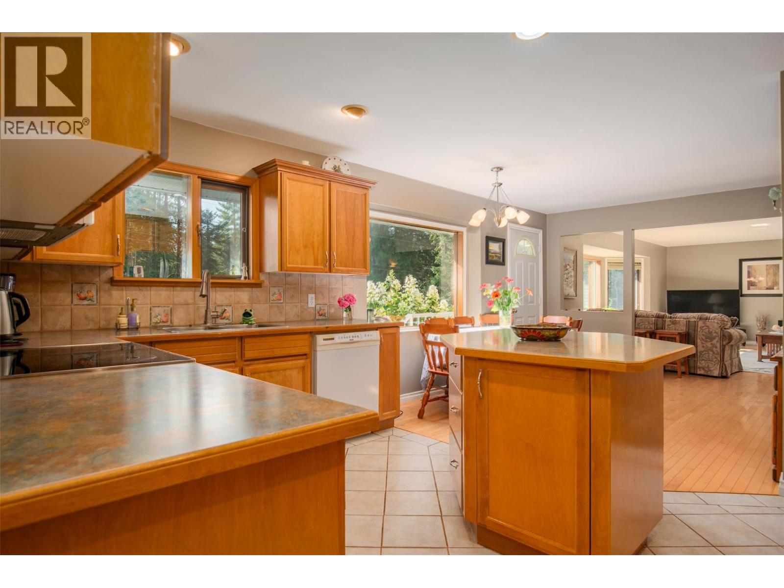 3712 THORPE ROAD - 14