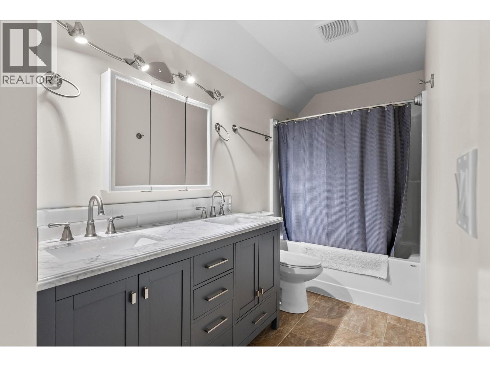 2338 HWY 3, Cawston