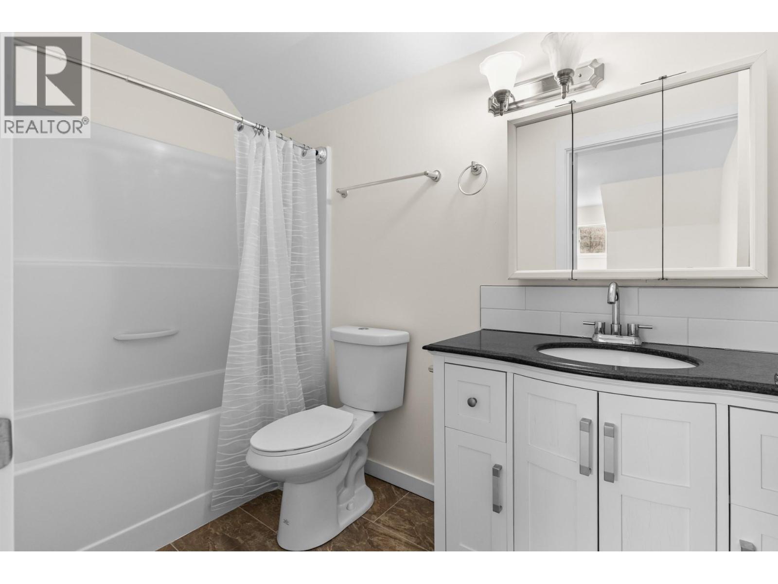 2338 HWY 3, Cawston