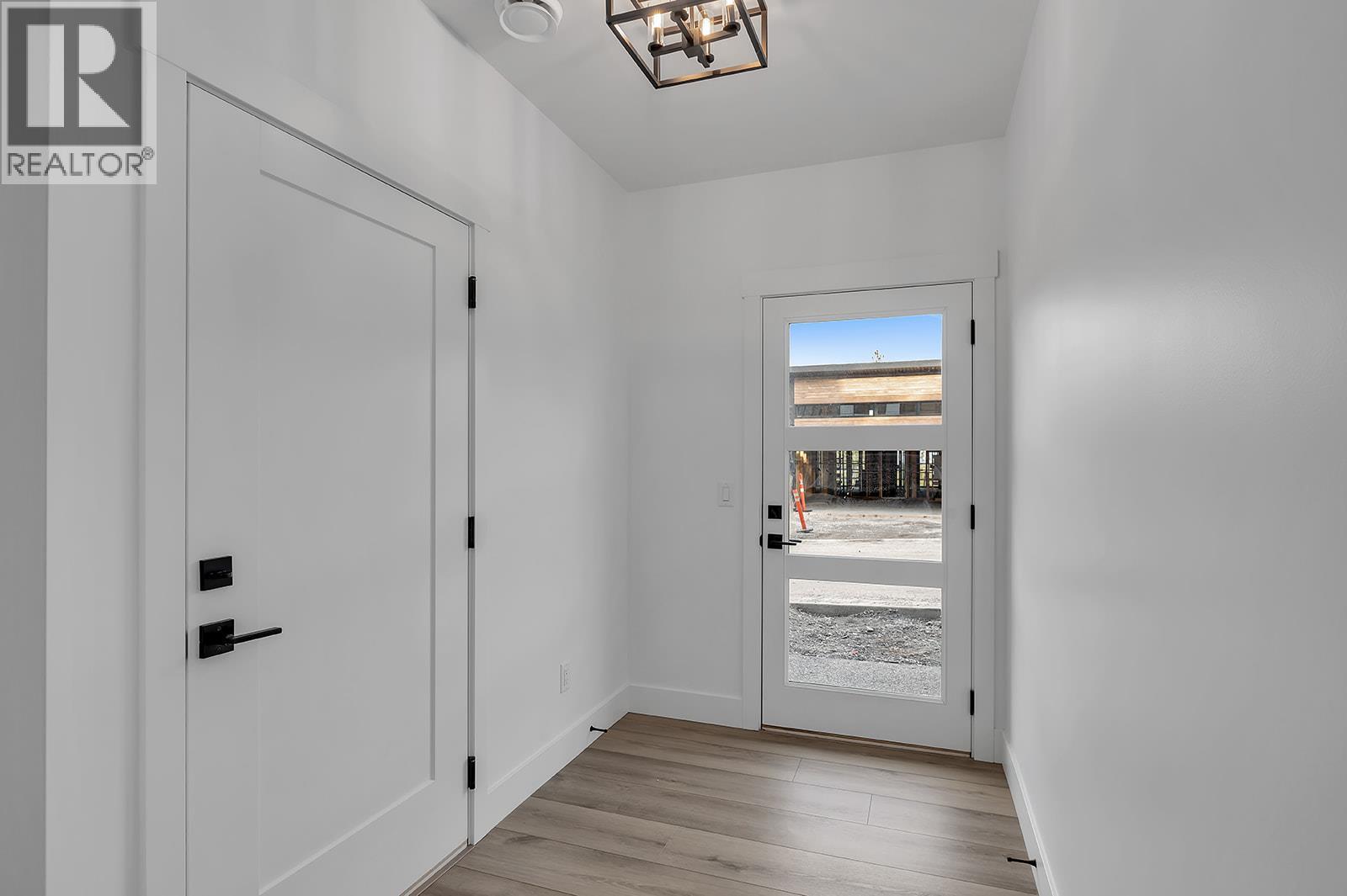 12 2835 Canyon Crest Drive, West Kelowna