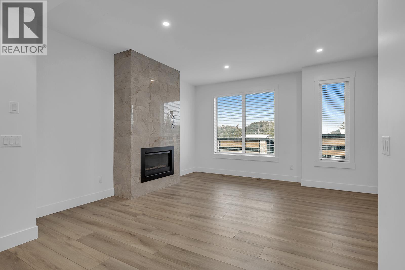 12 2835 Canyon Crest Drive, West Kelowna
