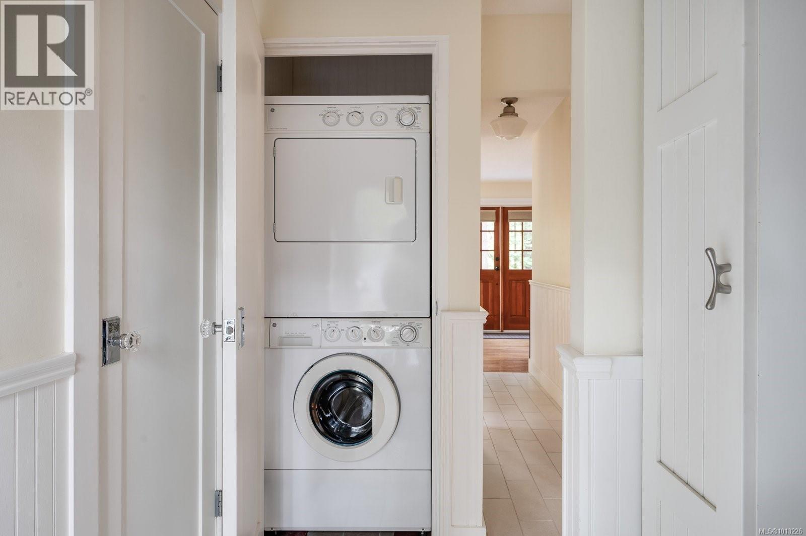 99 CAPTAIN MORGANS BLVD - 19