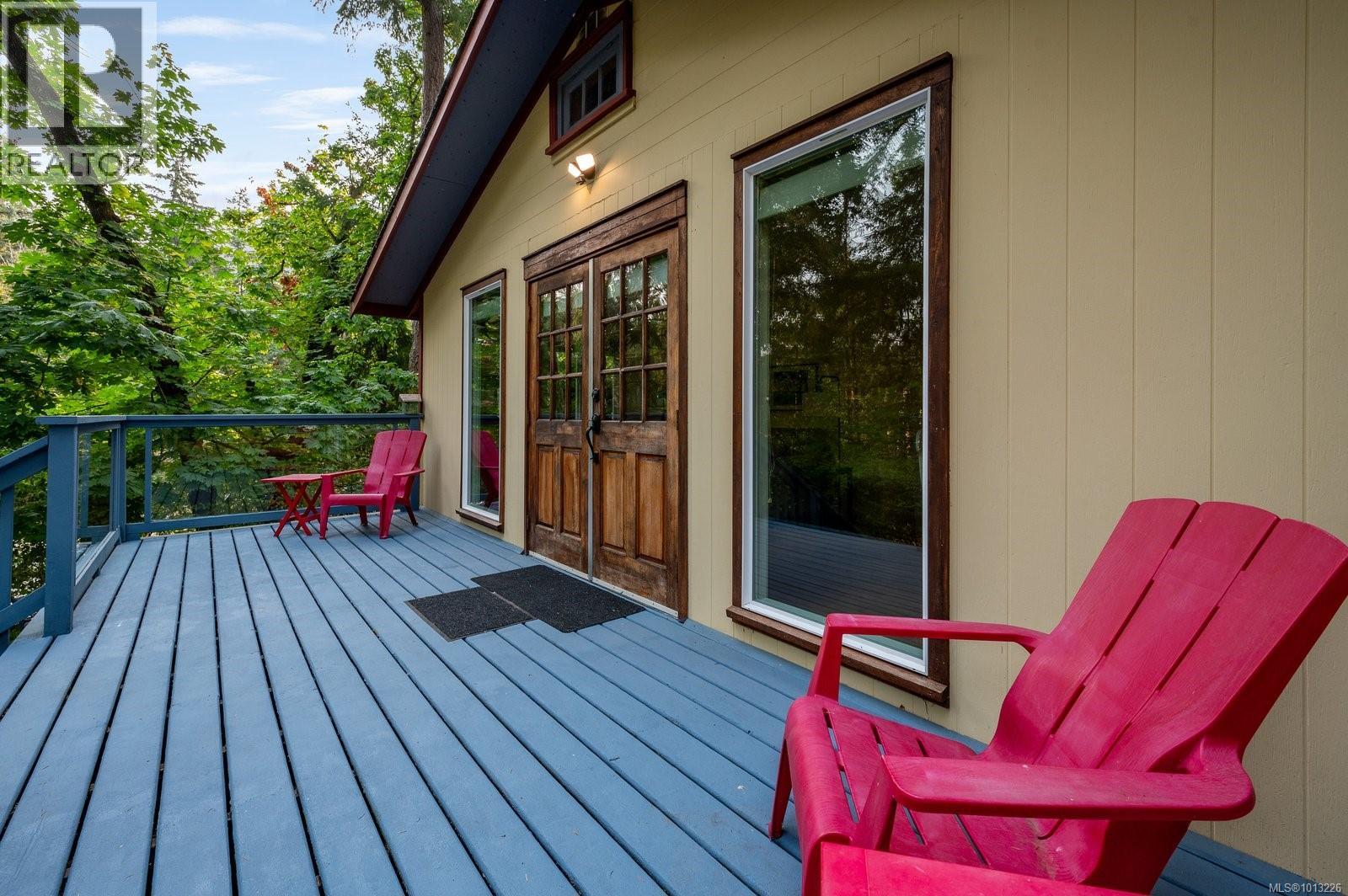 99 CAPTAIN MORGANS BLVD - 23