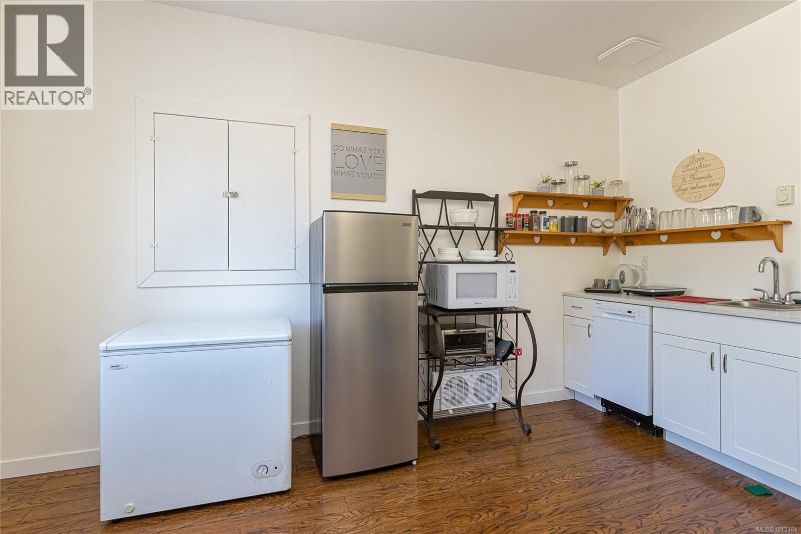  2236 Tara Place, Sooke