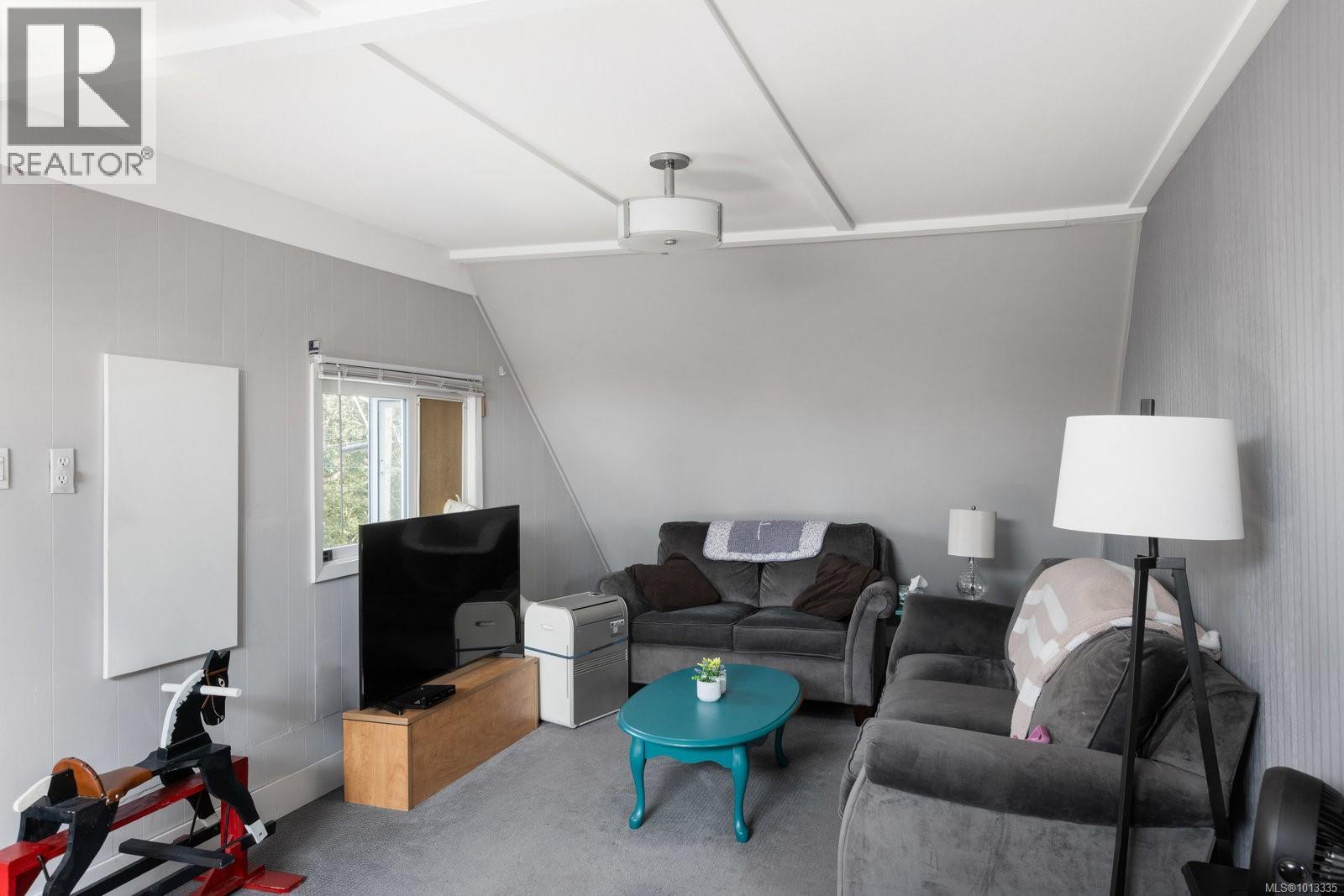  2393 Eastdowne Road, Oak Bay