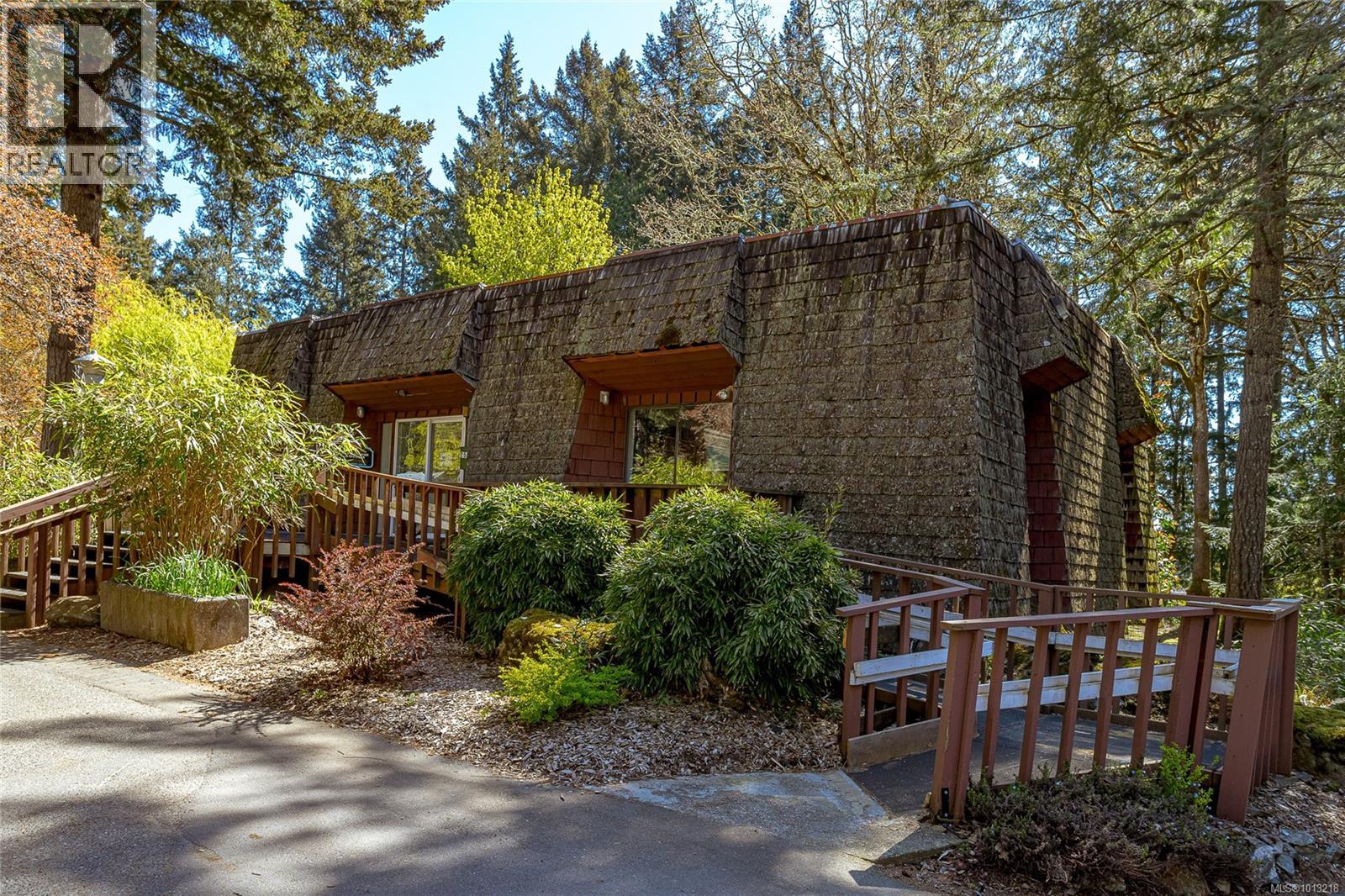 29 2500 Florence Lake Road, Langford