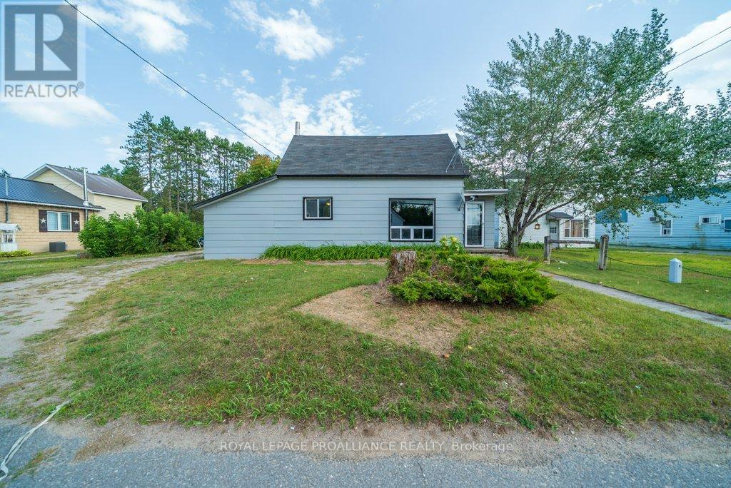 12275 HIGHWAY 41 - Photo 2 of 47, Addington Highlands (Addington Highlands), Ontario