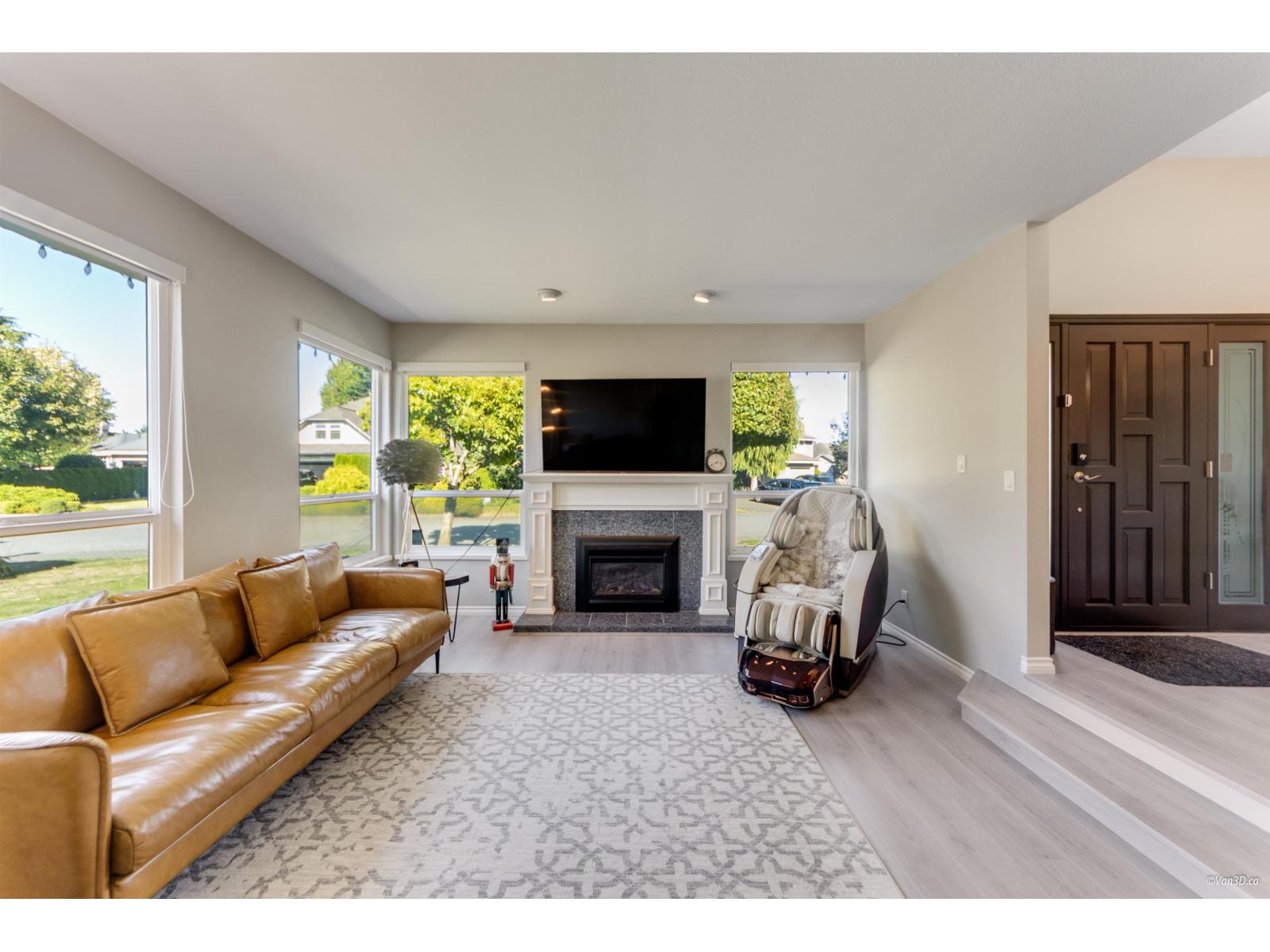 14854 21 AVENUE, Surrey
