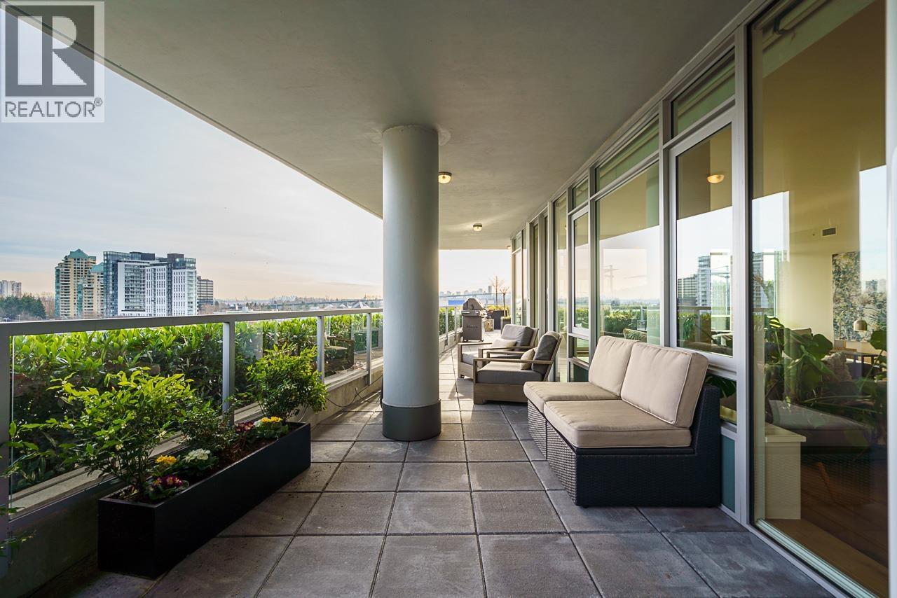 601 888 ARTHUR ERICKSON PLACE, West Vancouver