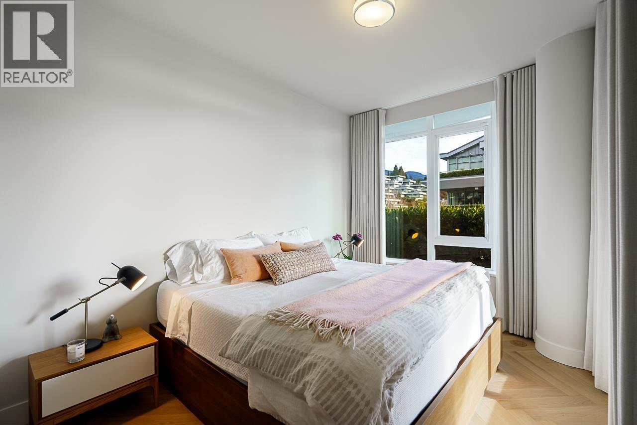 601 888 ARTHUR ERICKSON PLACE, West Vancouver