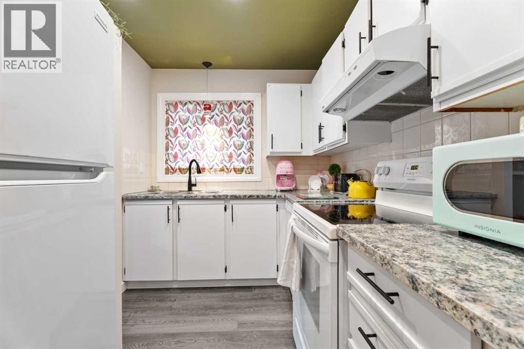 Single Family House for Sale in    Street NE Renfrew Calgary 